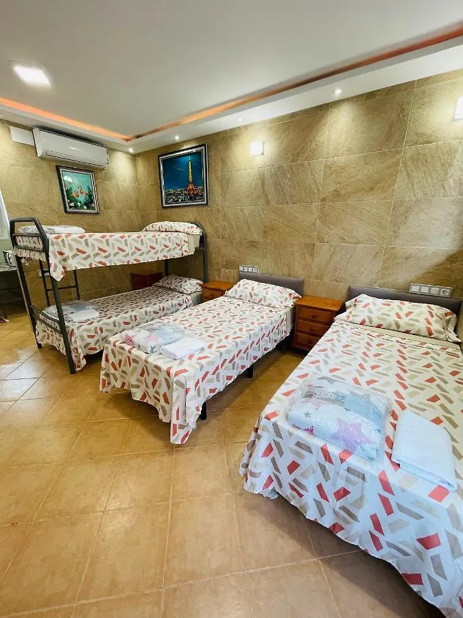 Hostal Fuengirola beach Economic Albergue España