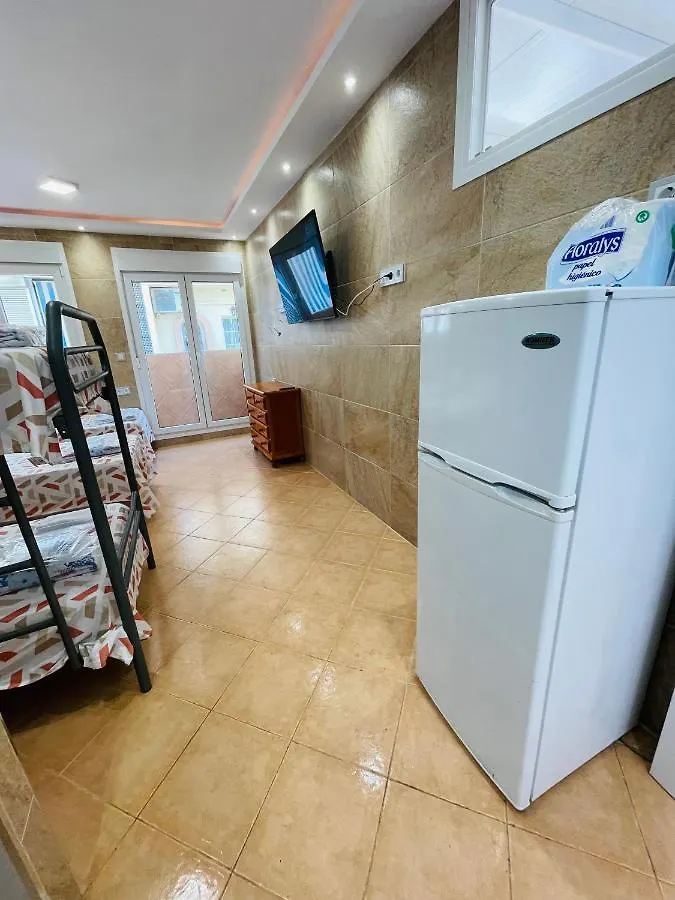 Hostal Fuengirola beach Economic Albergue