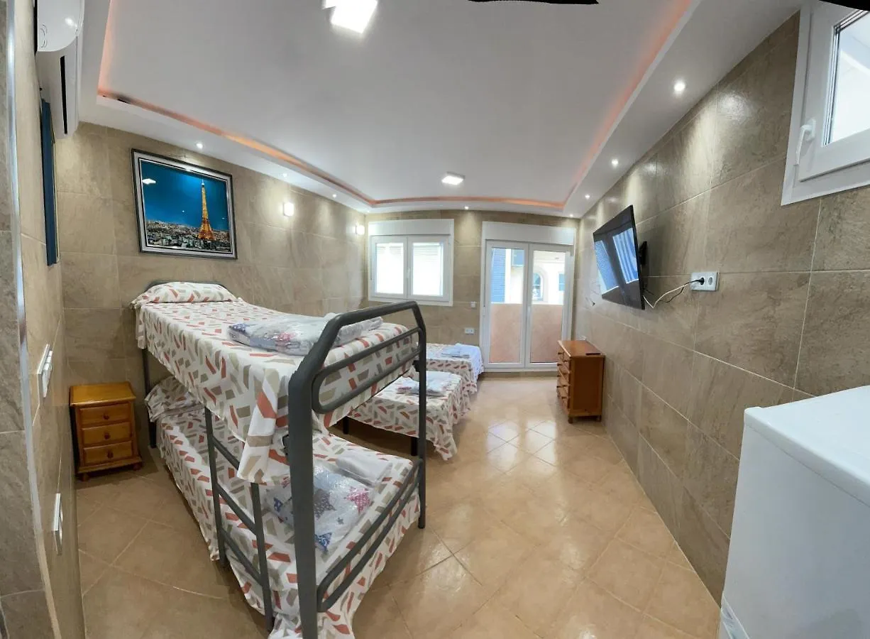 Fuengirola beach Economic Albergue