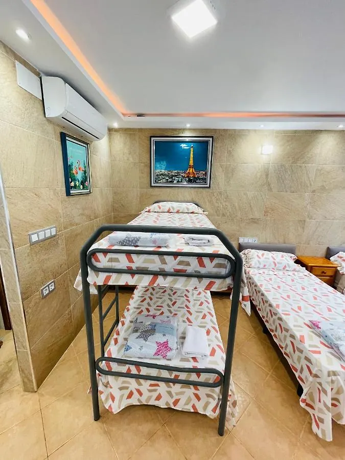 Fuengirola beach Economic Albergue Hostal