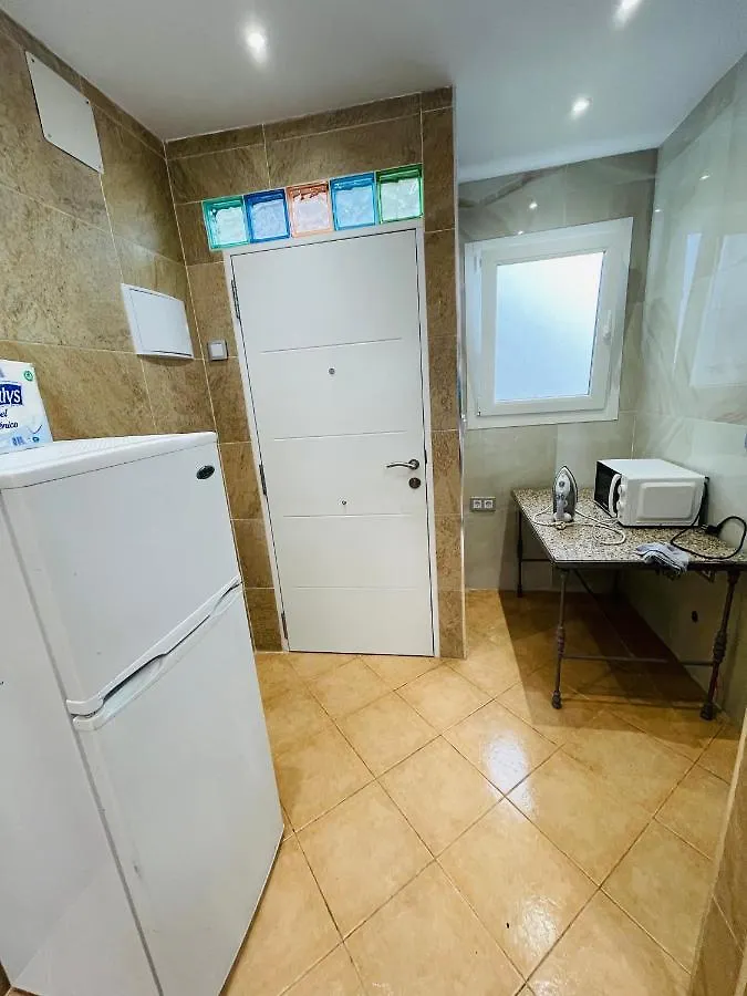 Hostal Fuengirola beach Economic Albergue