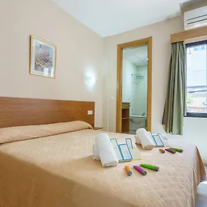 Pensión Costabella Powered By Faro Homes, Fuengirola